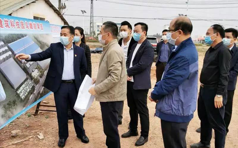 廣西平南縣委周仕志書記、常務(wù)副縣長(zhǎng)王潔紅一行蒞臨長(zhǎng)盛平南分公司考察